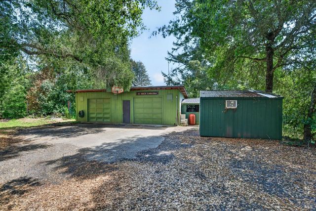 2348 Mill Creek Ln, Healdsburg, CA 95448