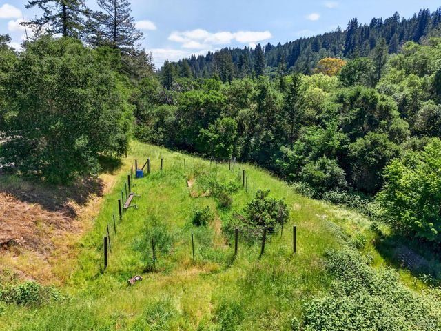 2348 Mill Creek Ln, Healdsburg, CA 95448