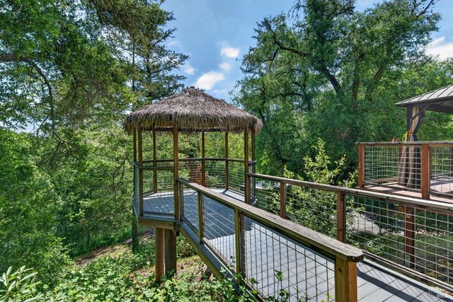 2348 Mill Creek Ln, Healdsburg, CA 95448