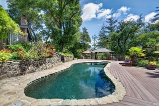 2348 Mill Creek Ln, Healdsburg, CA 95448