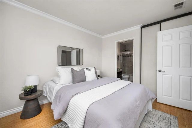 152 Greenmoor 64, Irvine, CA 92614