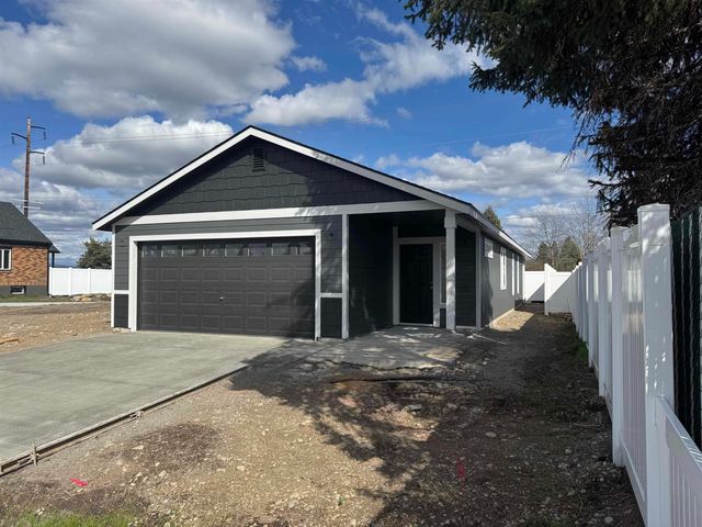 1013 S Century Rd, Spokane Valley, WA 99037