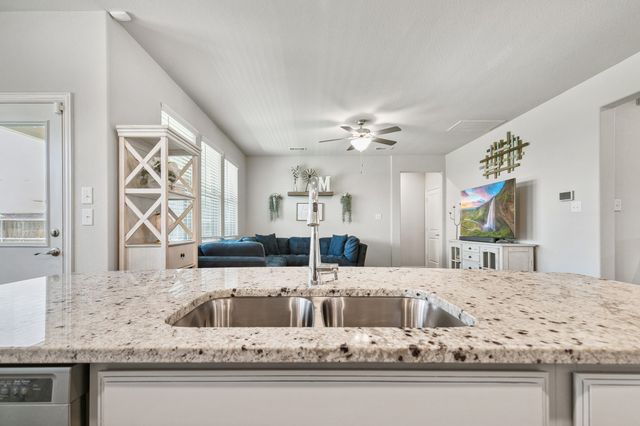 1904 Tomahawk Trail, Aubrey, TX 76227