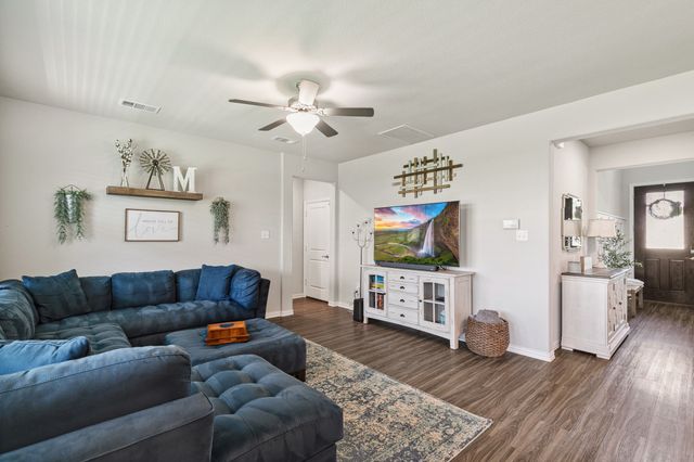 1904 Tomahawk Trail, Aubrey, TX 76227