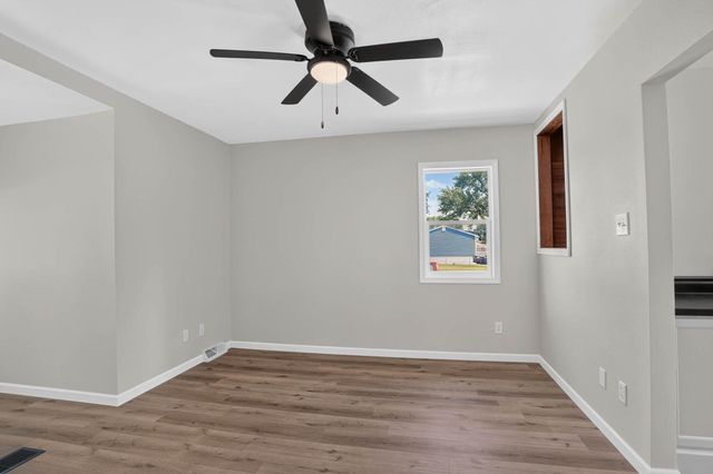 703 Magnolia Parkway, Waterloo, IA 50701