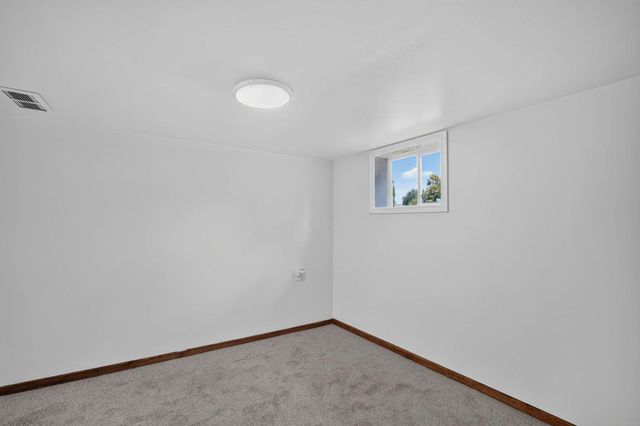 703 Magnolia Parkway, Waterloo, IA 50701