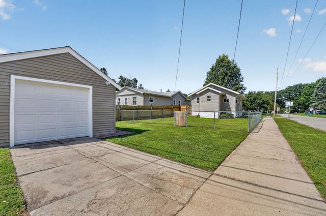 703 Magnolia Parkway, Waterloo, IA 50701