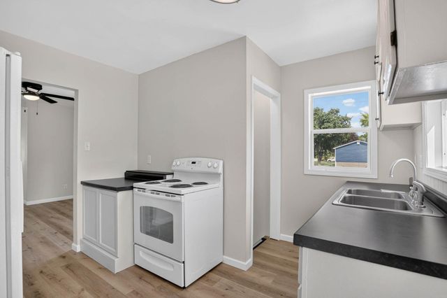 703 Magnolia Parkway, Waterloo, IA 50701