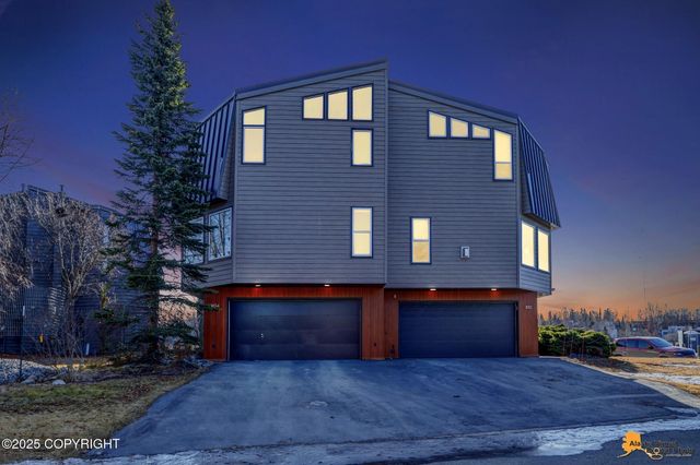 1854 Buccaneer Place, Anchorage, AK 99501