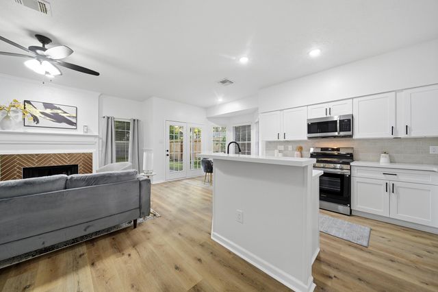 14611 Oak Chase Drive, Houston, TX 77062