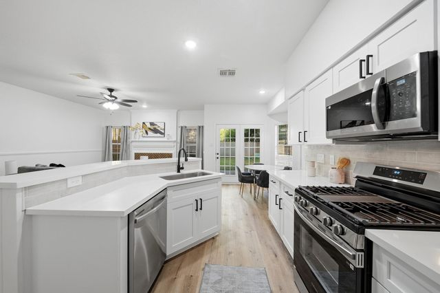 14611 Oak Chase Drive, Houston, TX 77062