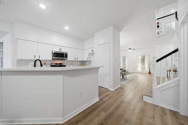 14611 Oak Chase Drive, Houston, TX 77062