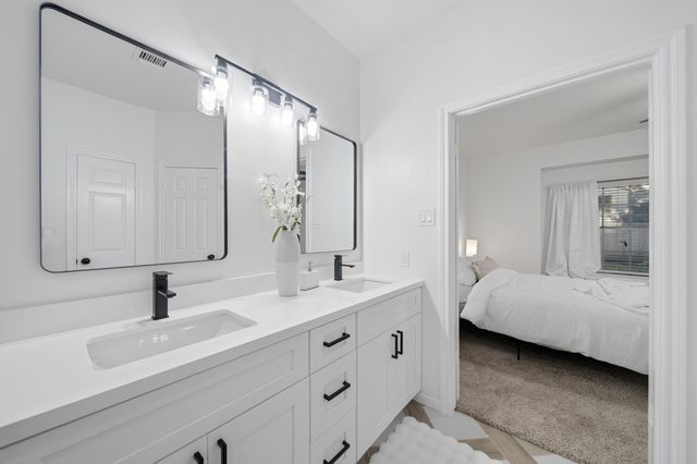 14611 Oak Chase Drive, Houston, TX 77062