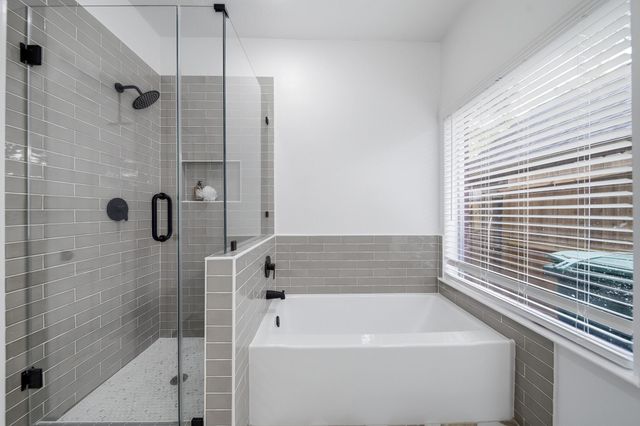14611 Oak Chase Drive, Houston, TX 77062