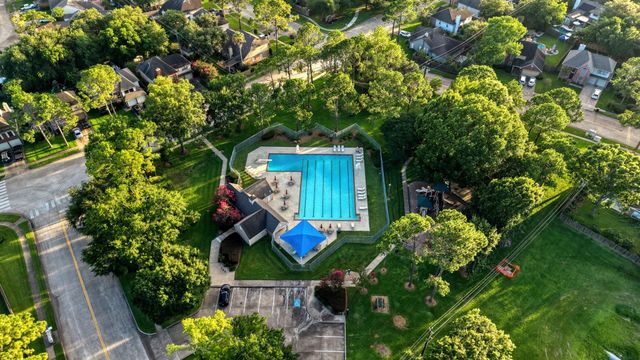 14611 Oak Chase Drive, Houston, TX 77062