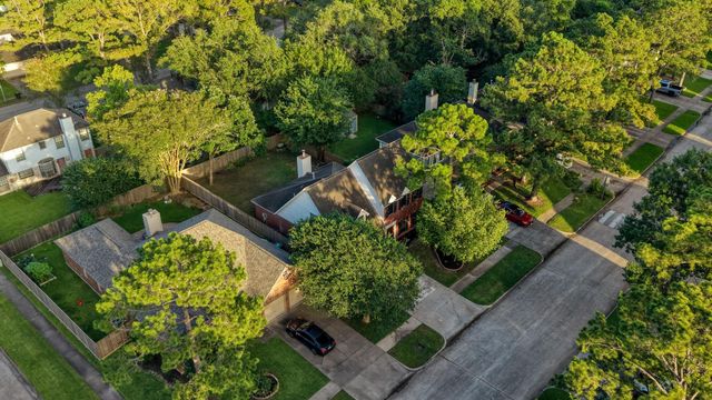 14611 Oak Chase Drive, Houston, TX 77062