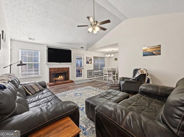2705 Abbotts Glen Place NW, Acworth, GA 30101