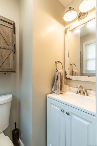 132 Stanley Road, Hamden, CT 06514