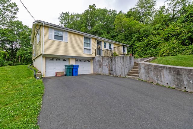 132 Stanley Road, Hamden, CT 06514