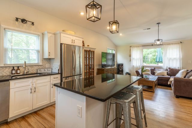 132 Stanley Road, Hamden, CT 06514