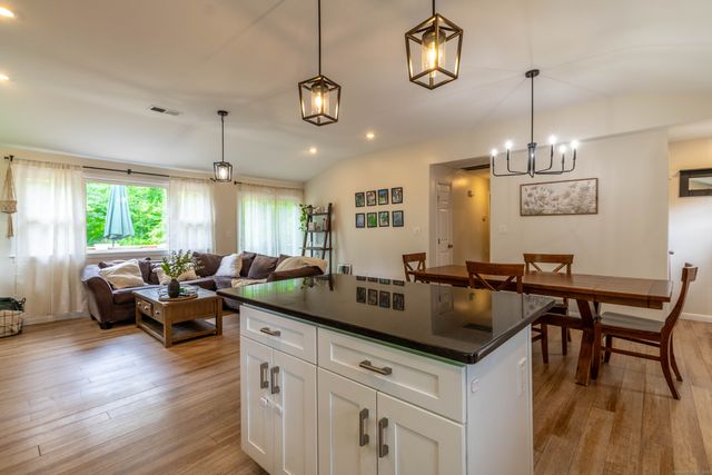 132 Stanley Road, Hamden, CT 06514