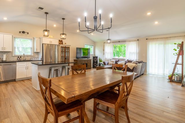 132 Stanley Road, Hamden, CT 06514