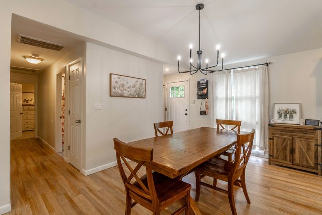 132 Stanley Road, Hamden, CT 06514