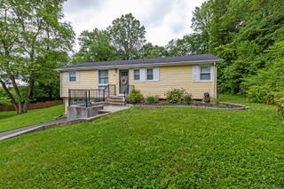 132 Stanley Road, Hamden, CT 06514