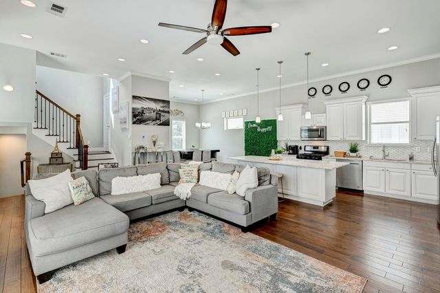 917 W 17th Street A, Houston, TX 77008