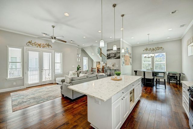 917 W 17th Street A, Houston, TX 77008