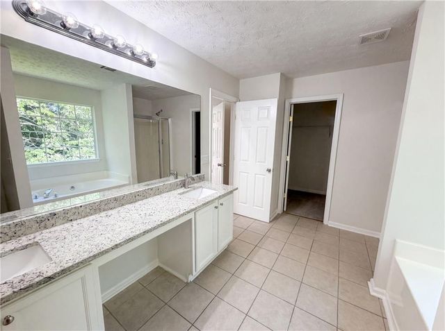 3582 Coveside Court, Loganville, GA 30052