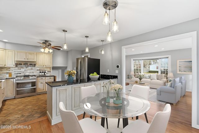 35 Redwood Drive, Toms River, NJ 08753