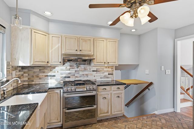 35 Redwood Drive, Toms River, NJ 08753