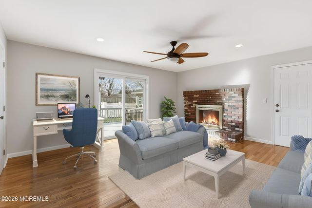 35 Redwood Drive, Toms River, NJ 08753