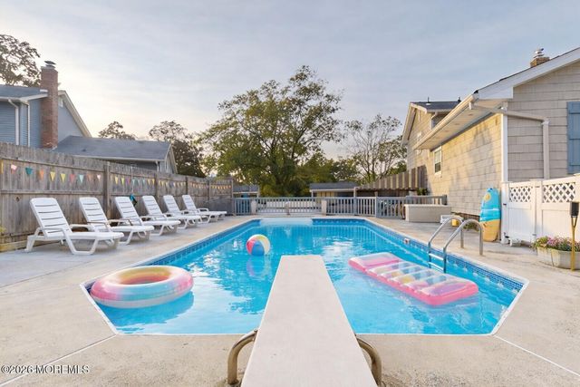 35 Redwood Drive, Toms River, NJ 08753