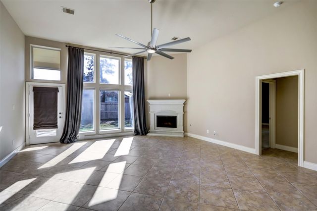 13506 Breakwater Path Loop, Houston, TX 77044