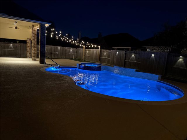 13506 Breakwater Path Loop, Houston, TX 77044