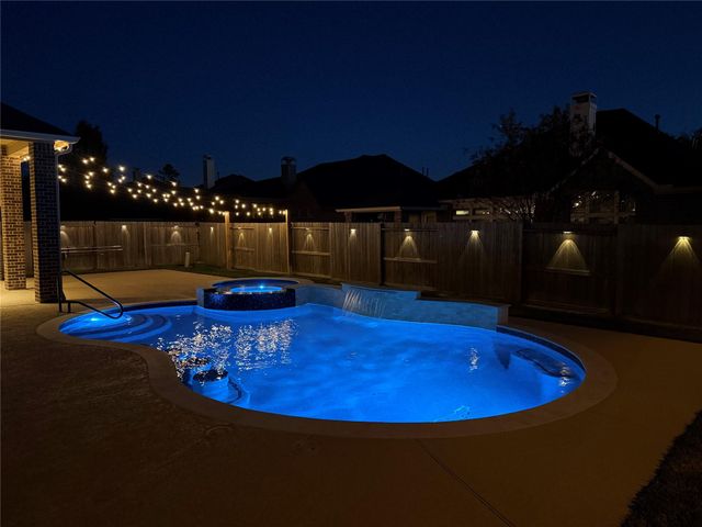 13506 Breakwater Path Loop, Houston, TX 77044