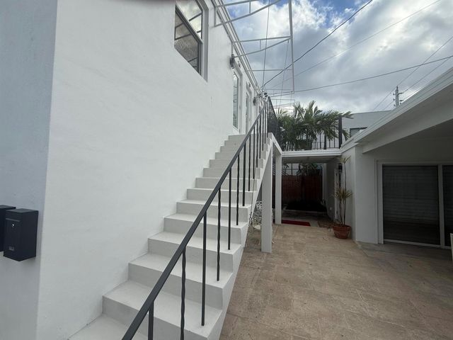 5909 S S Dixie Highway 2b, West Palm Beach, FL 33405