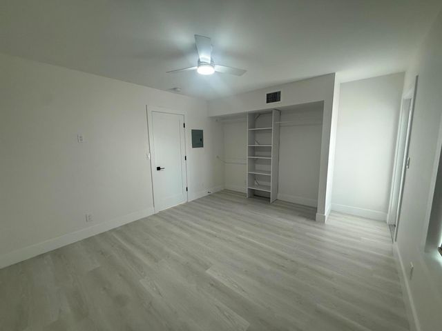 5909 S S Dixie Highway 2b, West Palm Beach, FL 33405