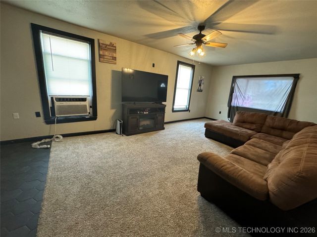 441 Carter Street SE, Ardmore, OK 73401