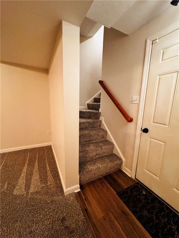 630 Hunting Creek Rd, Canonsburg, PA 15317