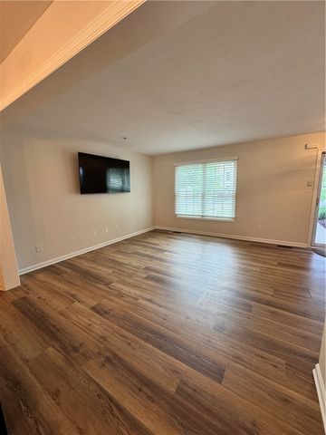 630 Hunting Creek Rd, Canonsburg, PA 15317