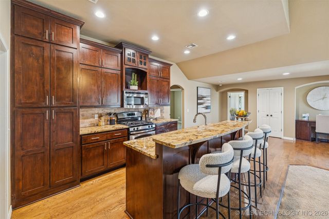 18204 E 48th Place, Tulsa, OK 74134