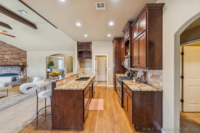 18204 E 48th Place, Tulsa, OK 74134