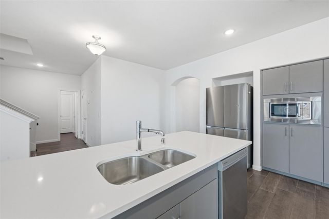 804 Saratoga Road, Aubrey, TX 76227