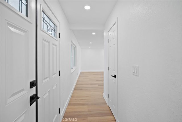 527 W 10th, Perris, CA 92570