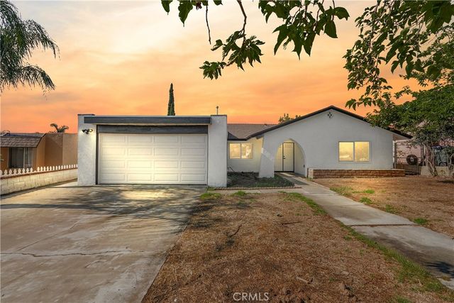 527 W 10th, Perris, CA 92570