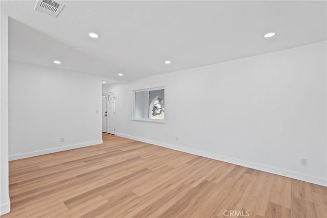 527 W 10th, Perris, CA 92570