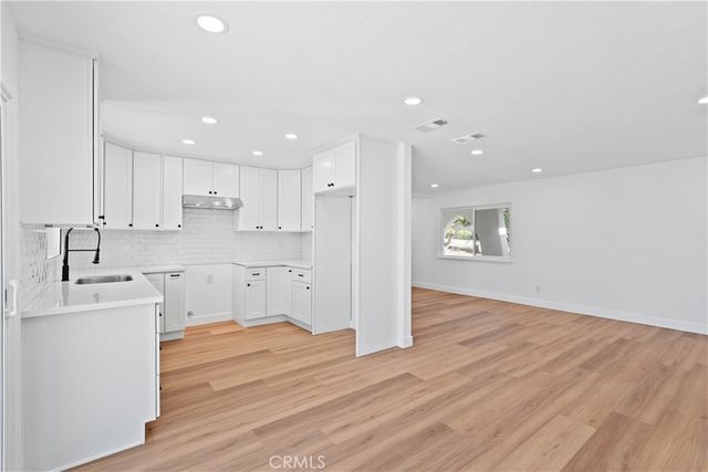 527 W 10th, Perris, CA 92570